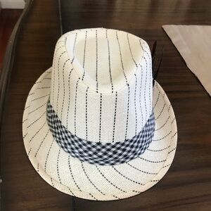 Men’s Beige Hat with Black Accents